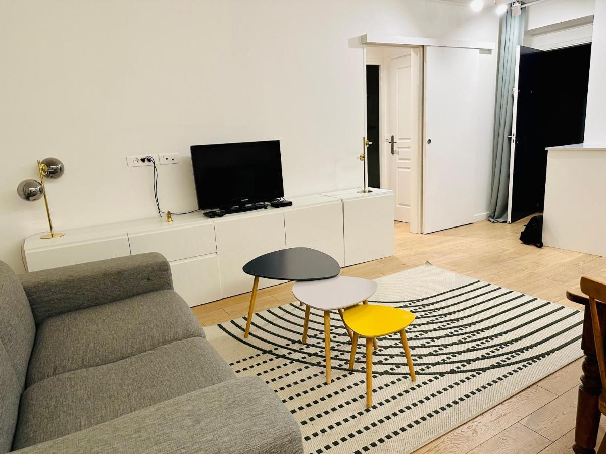 Home Sweet Home Doudeauville Chateau Paris Ngoại thất bức ảnh